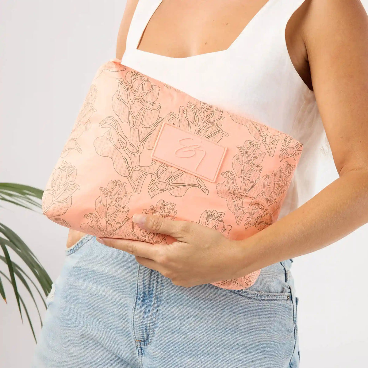 Leiha'a'akolea Mid Pouch by Sig Zane