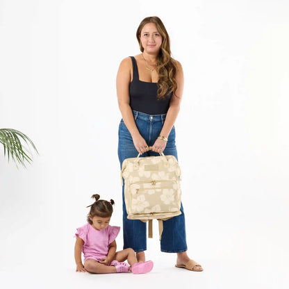 Hana Hou Le Bébé in Creme on Dune