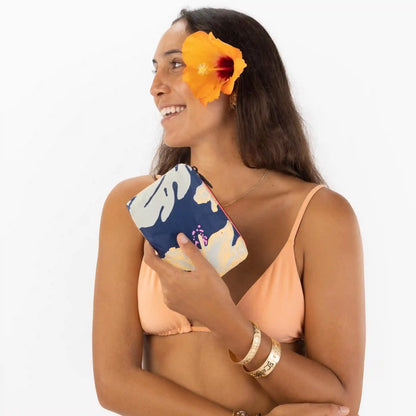 Mini Papeʻete by Samudra Pouch in Neon Moon on Navy