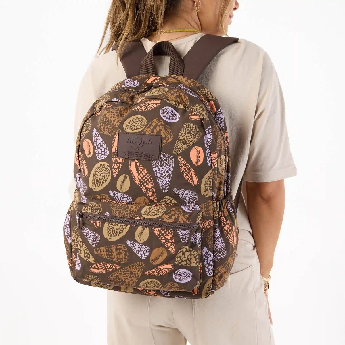 Shoreline Keep It Light Backpack in Coconut