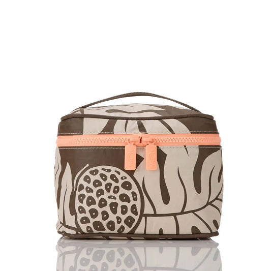 Holomua Cabin Crew Kit in Coconut