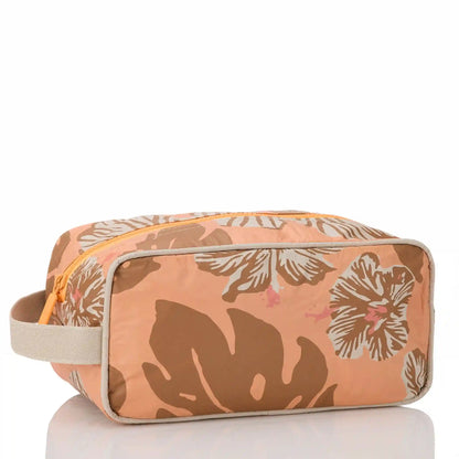 Pape'ete Dopp Kit in Toffee on Sandstone