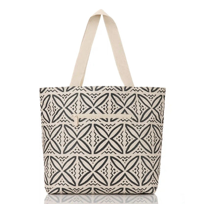 Pasifika Day Tripper in Black on Sandstone