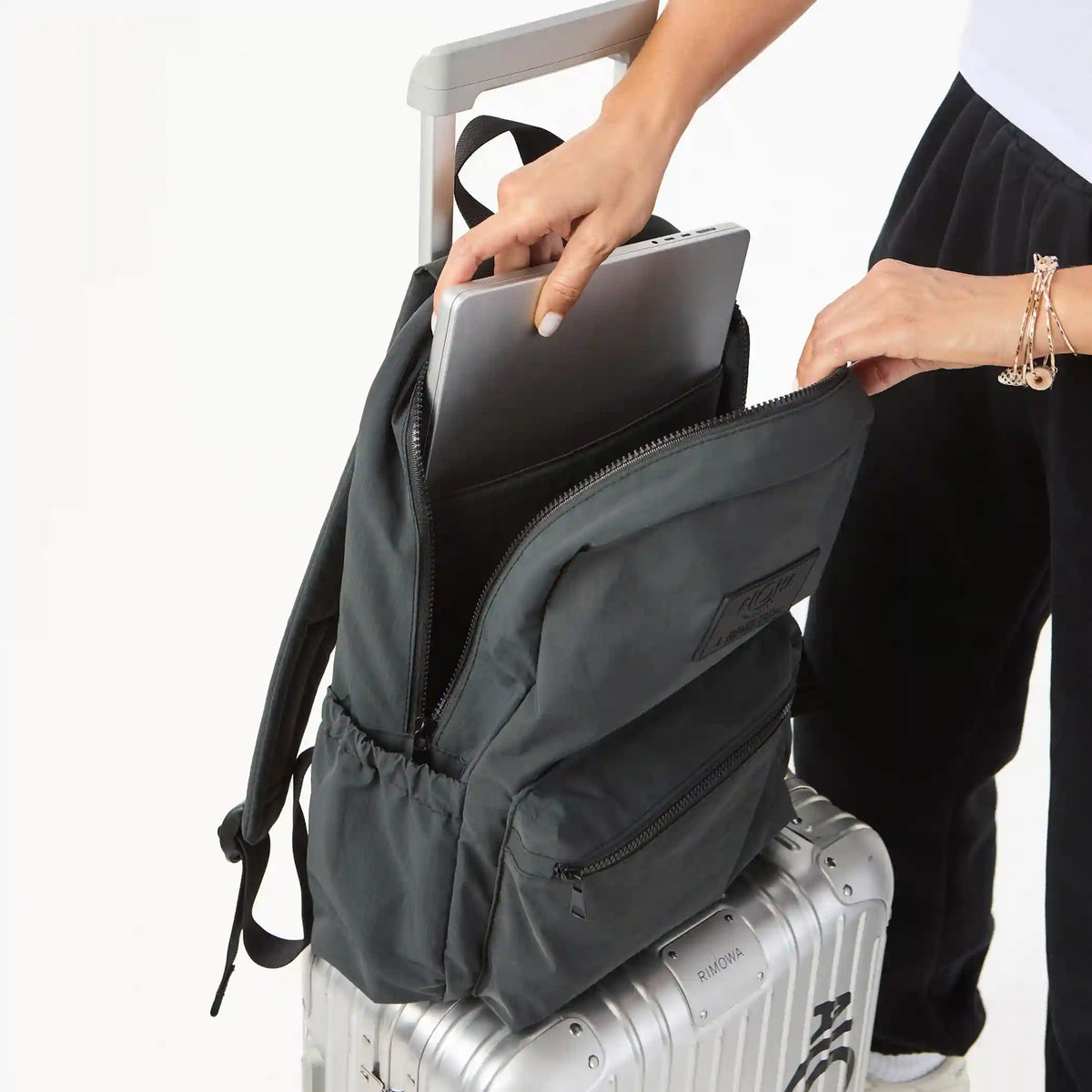 Shoreline Keep It Light Backpack in Coconut